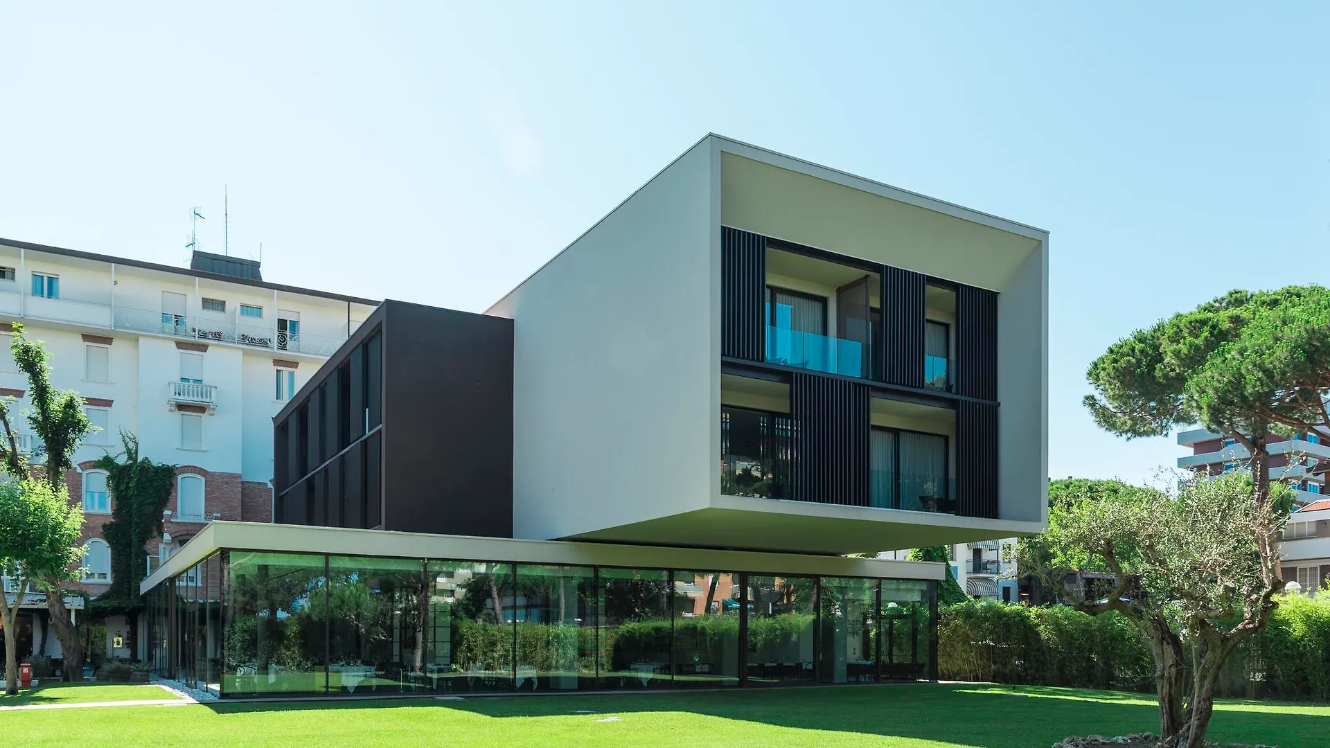 Marepineta Resort Milano Marittima 5*,